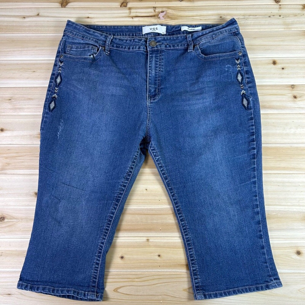 VGS Jeans Capri Womens Size 24 Distressed Embroidered Tribal Denim Blue Jeans